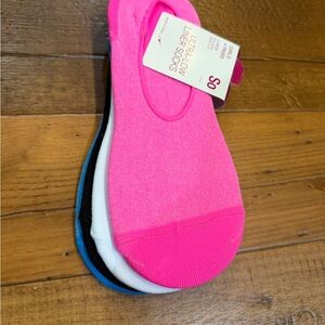 NWT- Ultra-Low No Show Socks